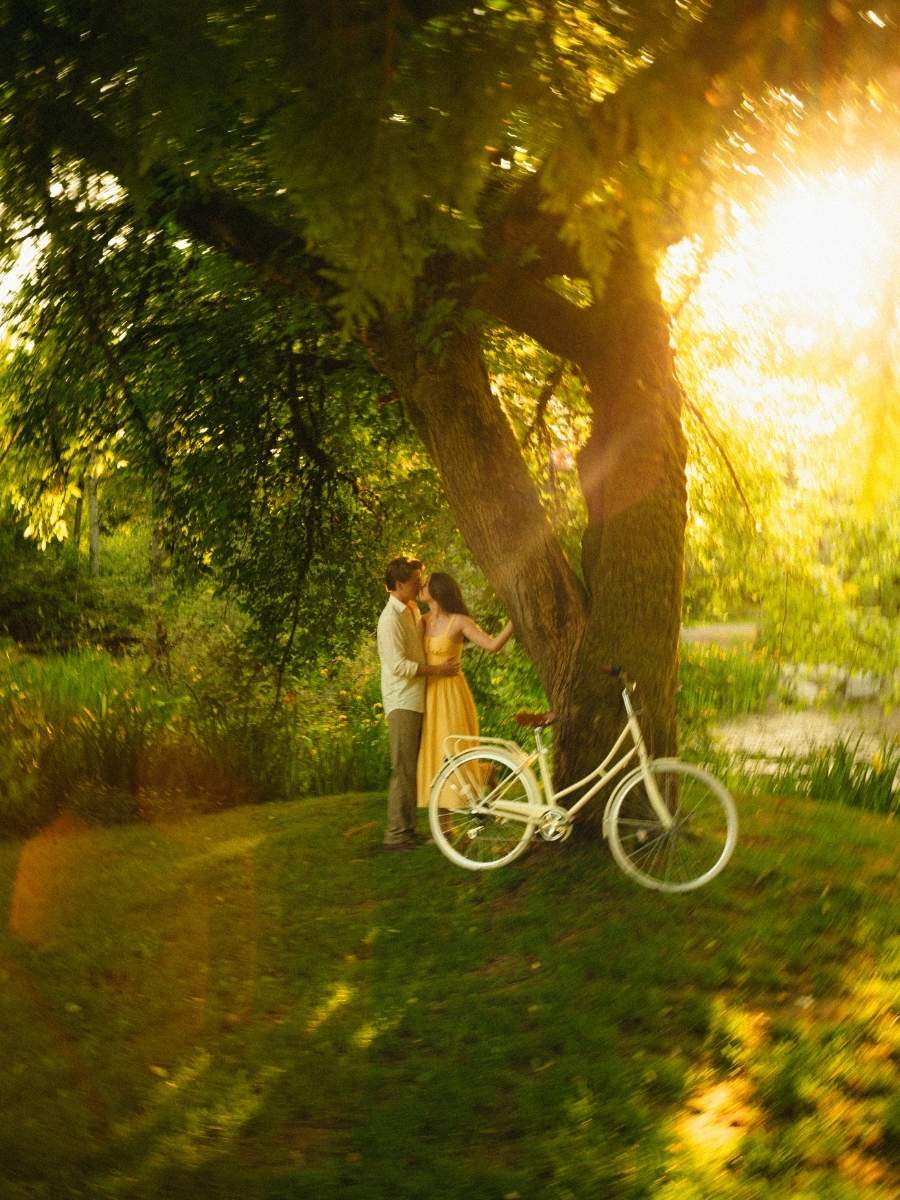 Cinematic engagement and couples-session photograph from the Akiko Archive collection, image 193