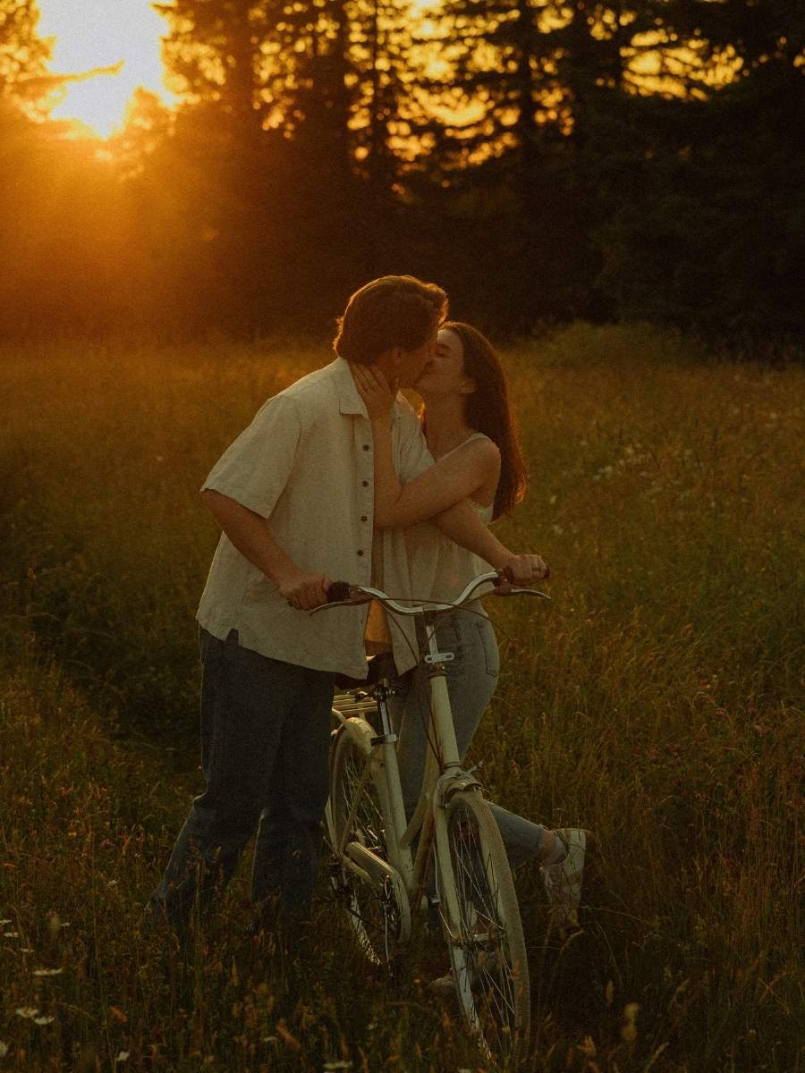 Cinematic engagement and couples-session photograph from the Akiko Archive collection, image 200